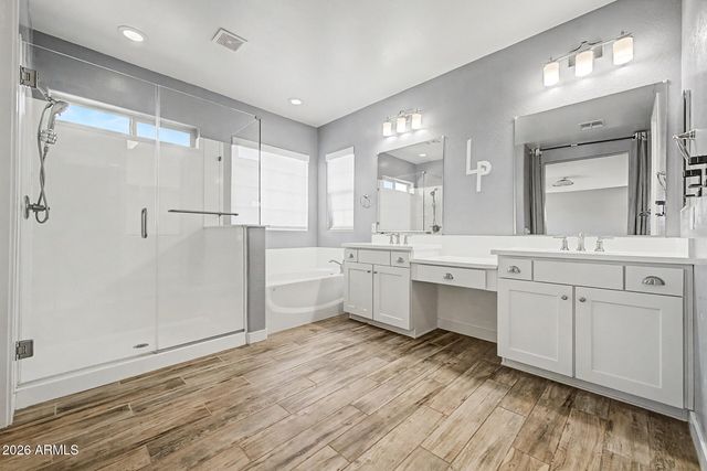 2144 E FLAMINGO Way E, Gilbert, AZ 85297