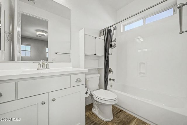 2144 E FLAMINGO Way E, Gilbert, AZ 85297