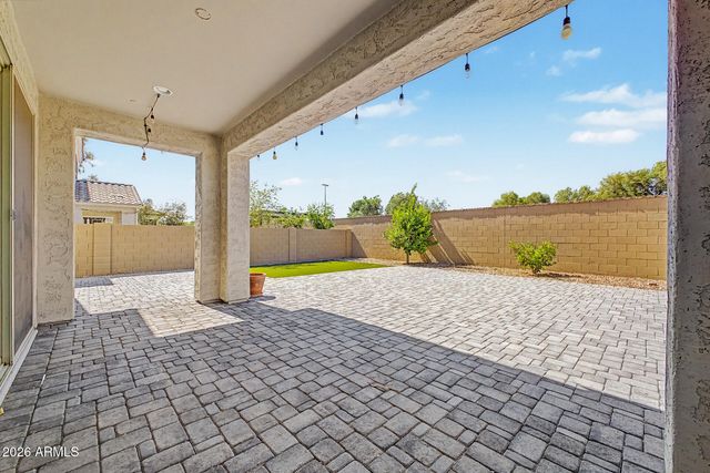 2144 E FLAMINGO Way E, Gilbert, AZ 85297
