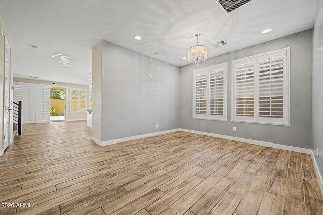 2144 E FLAMINGO Way E, Gilbert, AZ 85297