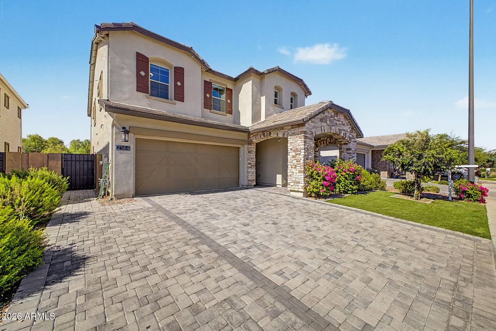 2144 E FLAMINGO Way E, Gilbert, AZ 85297 — photo 2