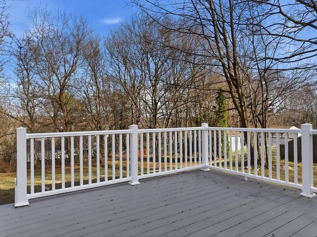 18 Carroll St, Auburn, MA 01501