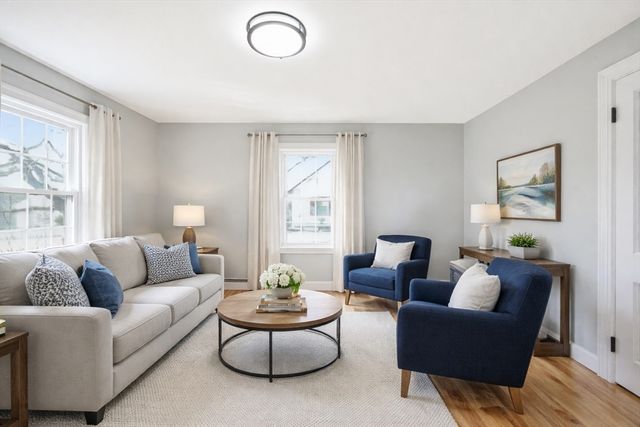 18 Carroll St, Auburn, MA 01501