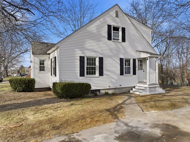18 Carroll St, Auburn, MA 01501