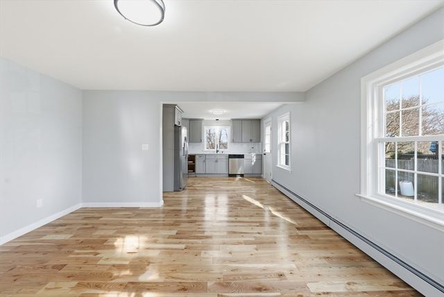 18 Carroll St, Auburn, MA 01501