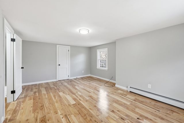 18 Carroll St, Auburn, MA 01501