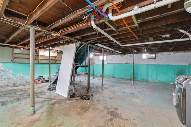 18 Carroll St, Auburn, MA 01501