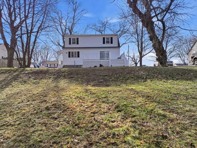 18 Carroll St, Auburn, MA 01501