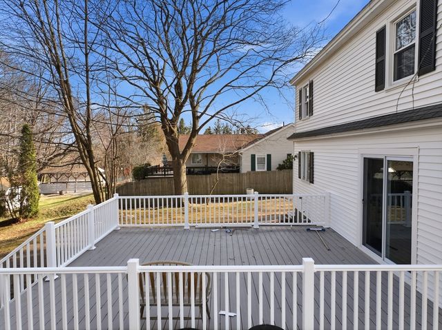 18 Carroll St, Auburn, MA 01501