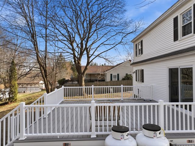 18 Carroll St, Auburn, MA 01501