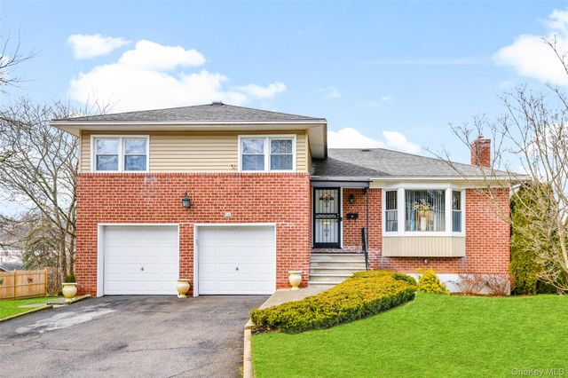 60 E Fort Hill Road, Yonkers, NY 10710