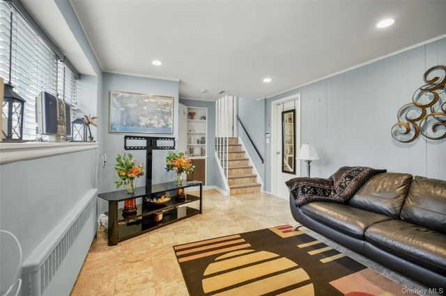 60 E Fort Hill Road, Yonkers, NY 10710