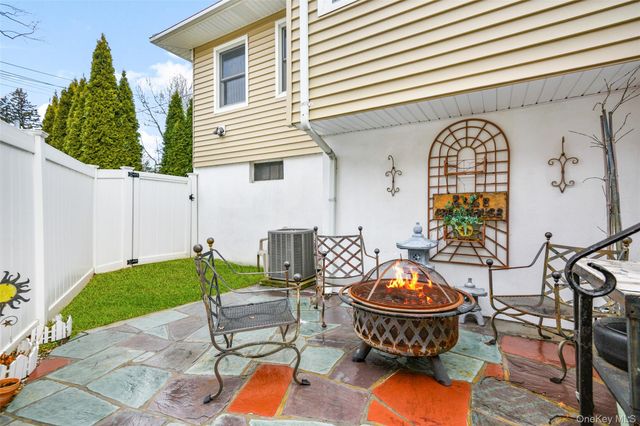 60 E Fort Hill Road, Yonkers, NY 10710