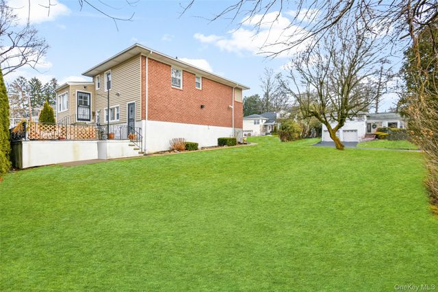 60 E Fort Hill Road, Yonkers, NY 10710