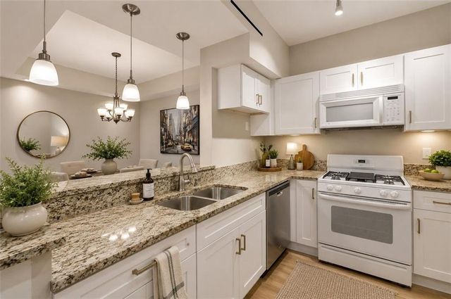 240 Renaissance Parkway NE 102, Atlanta, GA 30308