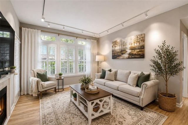 240 Renaissance Parkway NE 102, Atlanta, GA 30308