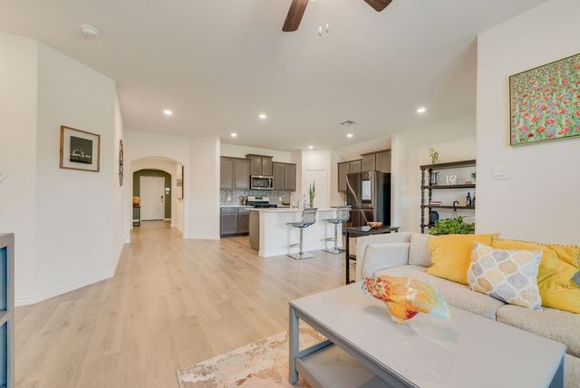 811 Dove Haven Way, Lavon, TX 75166