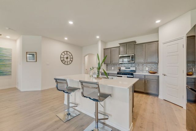 811 Dove Haven Way, Lavon, TX 75166