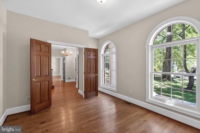 8130 VIOLA ST, Springfield, VA 22152