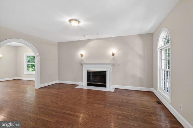 8130 VIOLA ST, Springfield, VA 22152