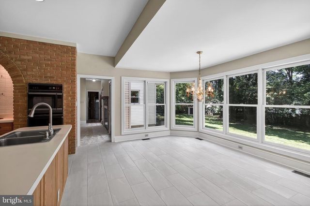 8130 VIOLA ST, Springfield, VA 22152