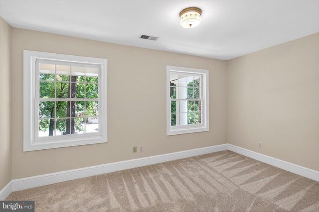 8130 VIOLA ST, Springfield, VA 22152