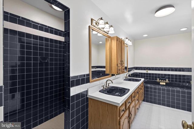 8130 VIOLA ST, Springfield, VA 22152