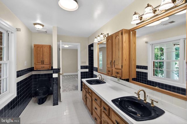 8130 VIOLA ST, Springfield, VA 22152