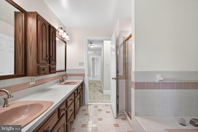 8130 VIOLA ST, Springfield, VA 22152