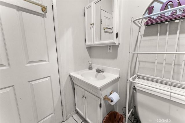 1059 N Wilton Place, Los Angeles, CA 90038