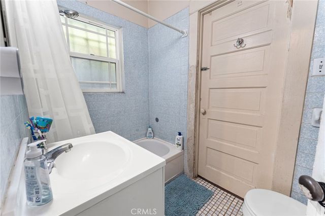 1059 N Wilton Place, Los Angeles, CA 90038