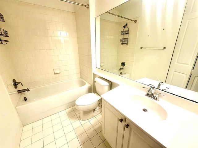 3600 Oaks Clubhouse Drive 309, Pompano Beach, FL 33069