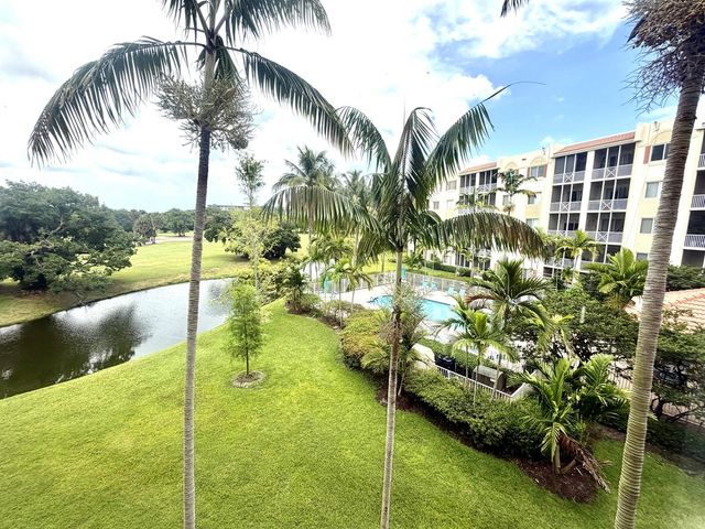3600 Oaks Clubhouse Drive 309, Pompano Beach, FL 33069