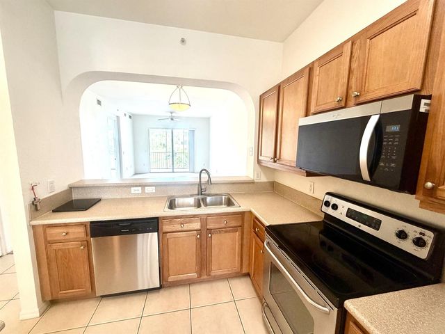 3600 Oaks Clubhouse Drive 309, Pompano Beach, FL 33069