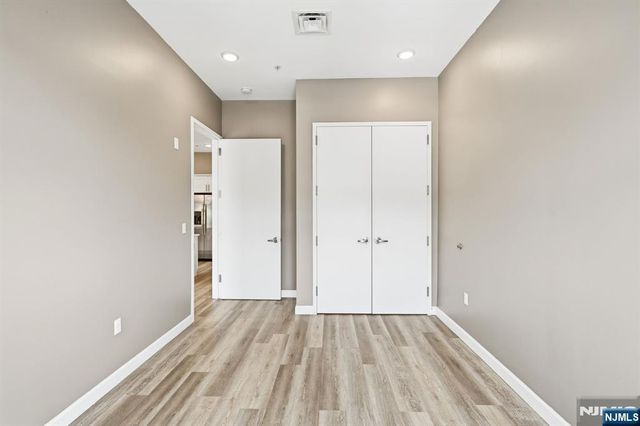 271 Millburn Avenue D, Millburn, NJ 07041