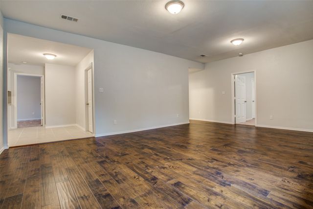 508 W Lone Star Avenue, Cleburne, TX 76033