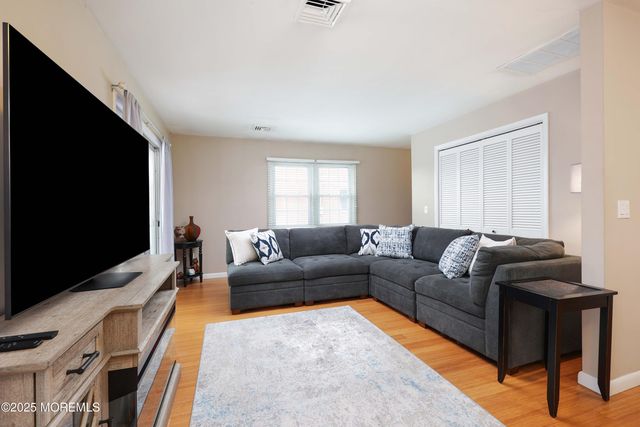 41 Long Point Drive, Brick, NJ 08723