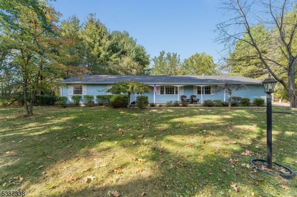 358 Bloomsbury Road, Franklin Twp., NJ 08804