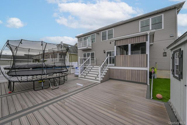 3685 Nimrod Street, Seaford, NY 11783