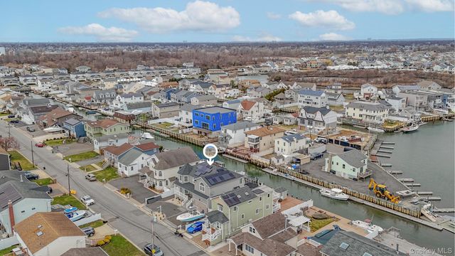 3685 Nimrod Street, Seaford, NY 11783