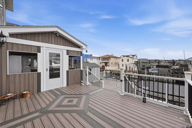 3685 Nimrod Street, Seaford, NY 11783