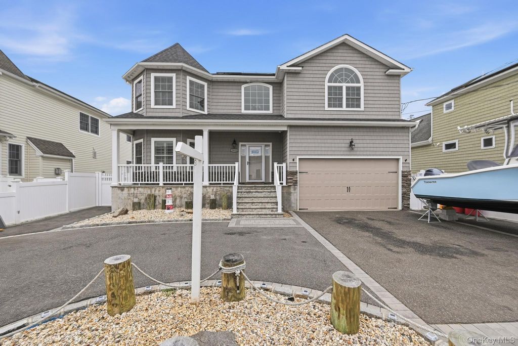3685 Nimrod Street, Seaford, NY 11783
