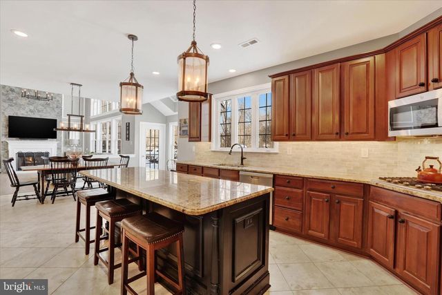 1283 CLEARVIEW DR, Yardley, PA 19067