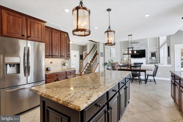 1283 CLEARVIEW DR, Yardley, PA 19067