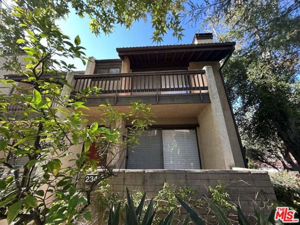 21820 Marylee Street 234, Woodland Hills (los Angeles), CA 91367