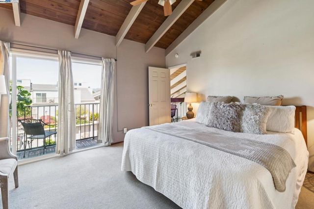 2063 Whitehall Pl, Alameda, CA 94501