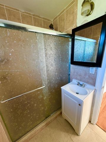 5001 SW 113th Ct A, Miami, FL 33165