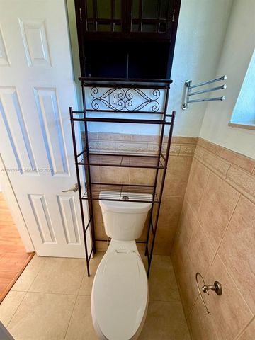 5001 SW 113th Ct A, Miami, FL 33165