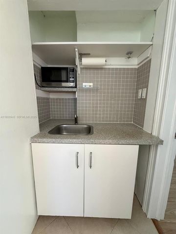 5001 SW 113th Ct A, Miami, FL 33165