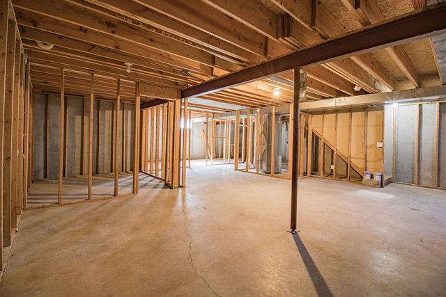 1206 Foxridge Drive, Warrensburg, MO 64093